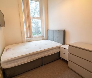 8 bedroom terraced house to rent - Photo 4