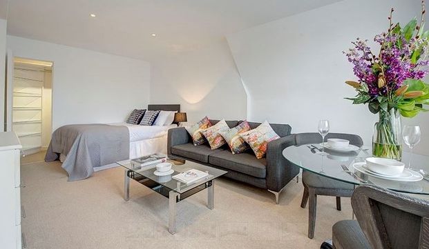 Apartment, Hill Street, London, Greater London, W1J - Photo 1
