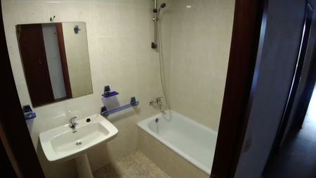 Avinguda del Doctor Waksman, Valencia, Valencian Community 46006 - Photo 4