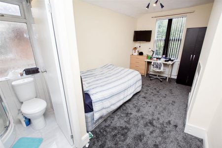 6 bedroom apartment to rent - Photo 4