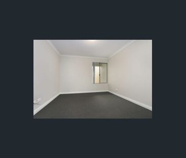 House for rent - Photo 3