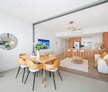 Stylish Apartment with Spacious Interiors and Convenient Location - Photo 3
