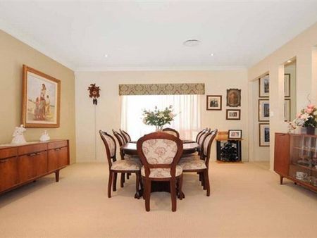 Quality 4 Bedroom Home in Middle Ridge - Photo 4