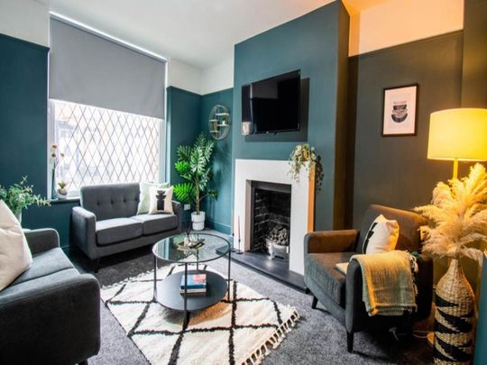 Asquith Avenue (Room 3), Morley, Leeds - Photo 1