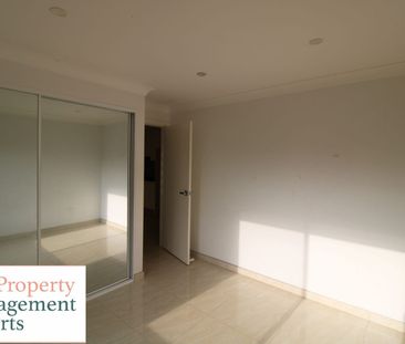 Spacious 3 Bedroom, 2 Bathroom Granny Flat for lease - Photo 2