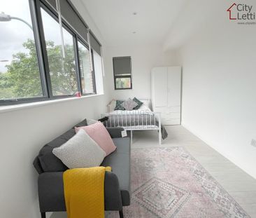 Studio to rent - Photo 4