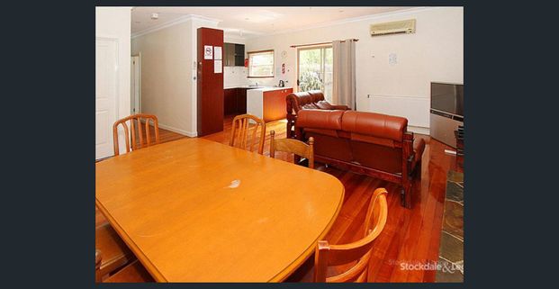 ROOMING HOUSE - Room 1 - Unfurnished Room - Photo 1