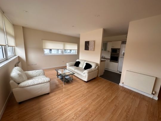 2 Bed Flat, Castlebank Place, G11 - Photo 1