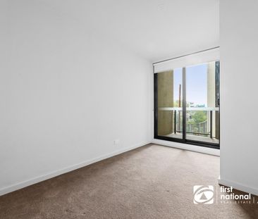 Inner City Lifestyle Convenience - Photo 1