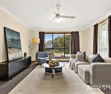 Contemporary Living on Baker Court - Photo 4