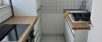 Wohnung mit Balkon und Einbauküche in Leverkusen - Photo 1