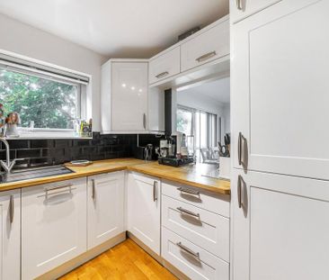 2 bedroom flat to rent - Photo 6
