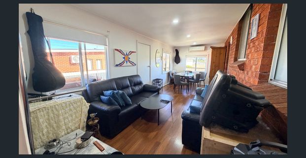 Well-Presented 3 Bedroom Brick Veneer Home - Photo 1