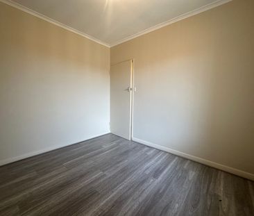 Neat Unit Close to Transport - Photo 2