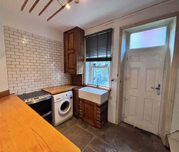 2 bedroom terraced house to rent - Photo 3
