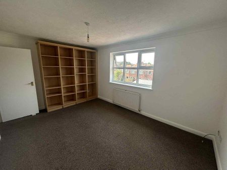 2 bedroom flat to rent - Photo 4