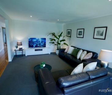 Beautifully Presented Three-bedroom Home - Photo 3