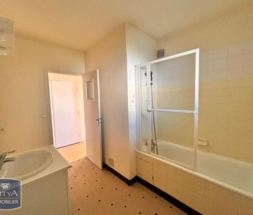 Location Appartement 3 pièces 66m² LAVAL 53000 - Photo 3