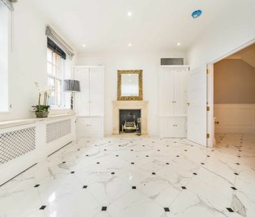 Hertford Street - Photo 2