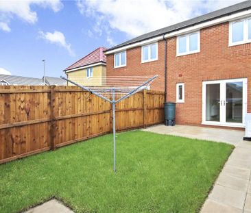 3 bedroom terraced house to rent - Photo 3