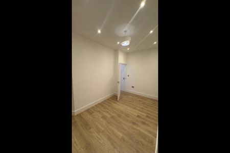 3 Bed Flat, Cranbrook Road, IG1 - Photo 4