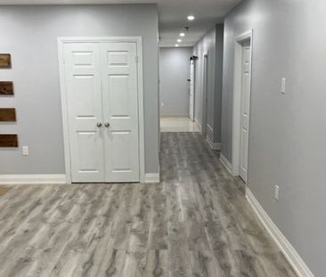 For Lease - 18 College Street, Toronto, Ontario - Photo 2