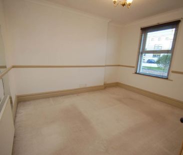 4 bedroom terraced house to rent - Photo 5