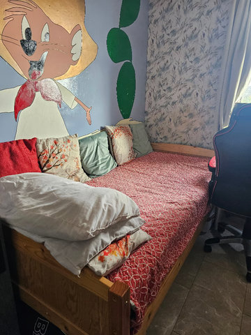 1 bedroom in a house share to rent - Photo 2