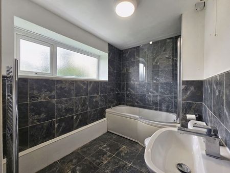 Belworth Court, Cheltenham - Photo 5