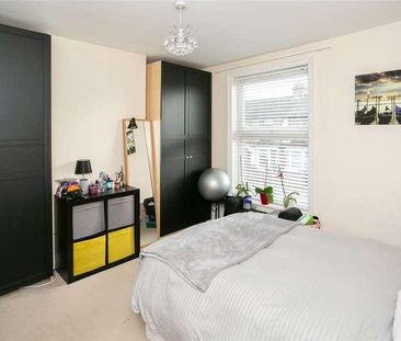 Whippendell Road, Watford, Hertfordshire, WD18 - Photo 2