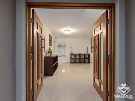 Renovated house for rent - Photo 2