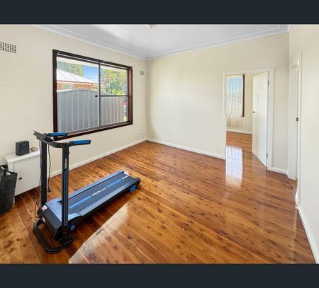 8 Glenroi Avenue, Orange, NSW 2800 - Photo 3