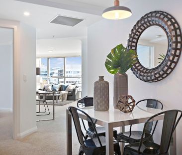 Ultra-Spacious & Modern Apartment in Prime Location ** Available 21... - Photo 2