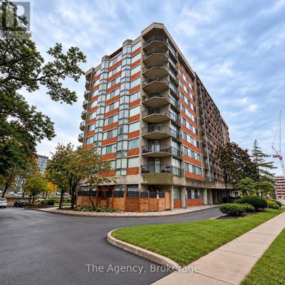 BOO2 - 2200 SHEROBEE ROAD, Mississauga, Ontario, L5A3Y3 - Photo 1