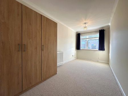 2 bedroom flat to rent - Photo 3