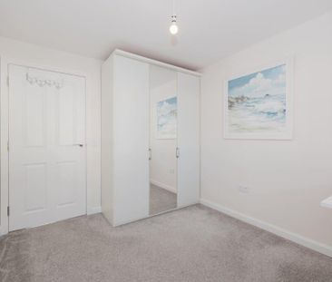 3 bedroom end of terrace house to rent - Photo 5