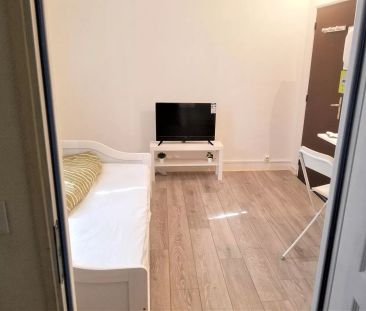 A LOUER STUDIO MEUBLE PROCHE DE LA GARE ST QUENTIN 02100 - Photo 3