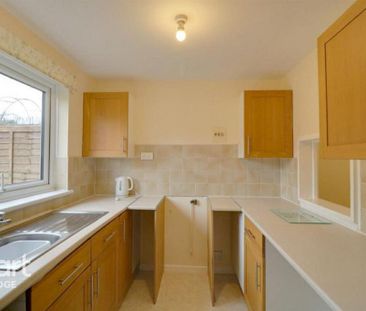 3 bedroom terraced house to rent - Photo 3