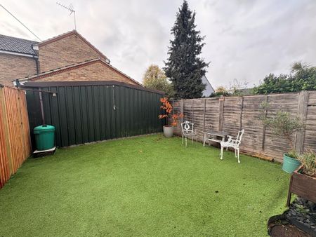 3 bedroom end of terrace house to rent - Photo 3