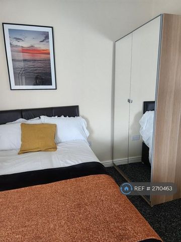 1 bedroom in a house share to rent - Photo 4