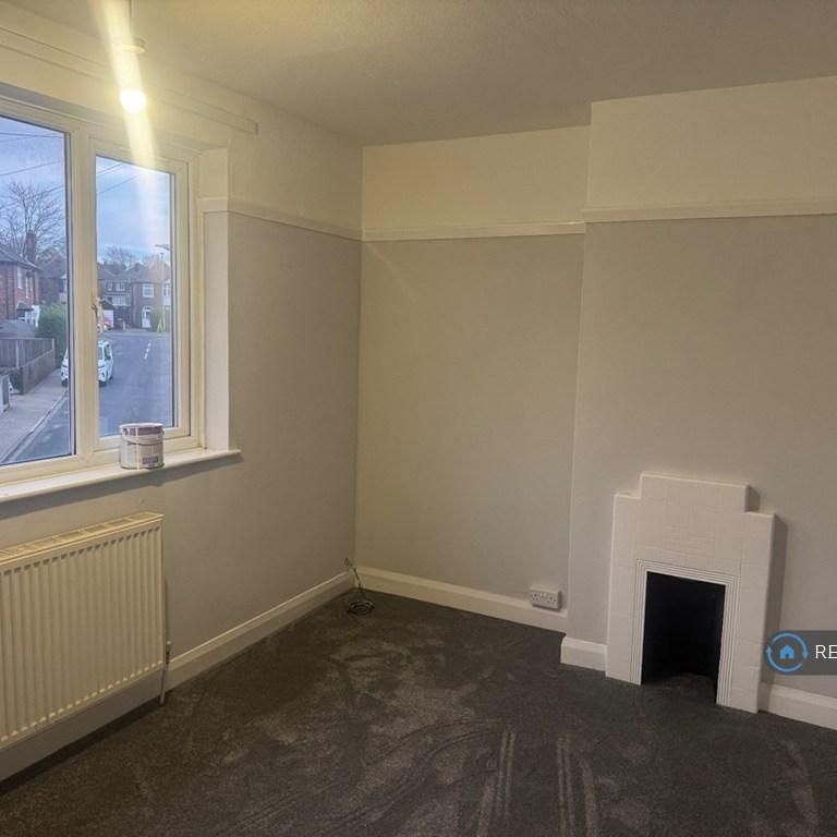 3 bedroom semi-detached house to rent - Photo 1