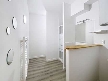 Location Appartement 2 pièces 32m² LA ROCHELLE 17000 - Photo 3