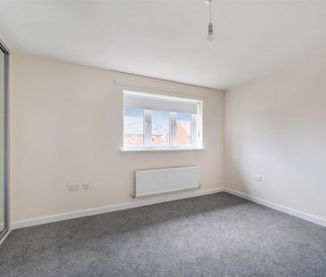 2 bedroom semi-detached house to rent - Photo 5