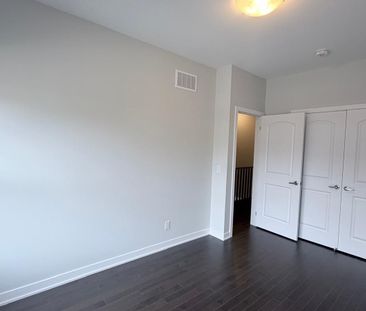 For Lease - 16 Harvey bunker Crescent, Markham, Ontario - Photo 6