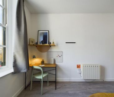 1 bedroom in a house share to rent - Photo 5