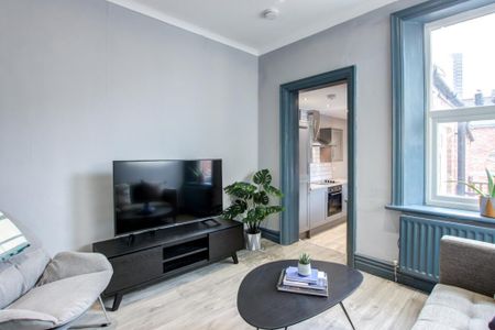 3 bedroom flat to rent - Photo 3