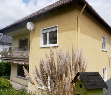 4 Zimmer-Wohnung mit Balkon im 1.OG (2 Familienhaus) in ruhiger Woh... - Foto 3