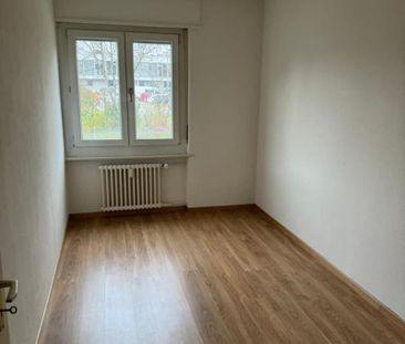 "Schöne Wohnung mit Gartensitzplatz an Grüner Lage" - Photo 1