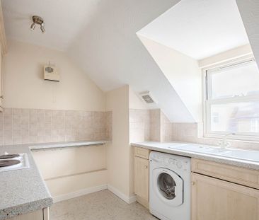 2 bedroom flat to rent, Available unfurnished from 21/04/2025 - Photo 2