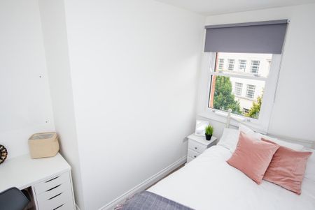 5 bedroom flat to rent - Photo 3